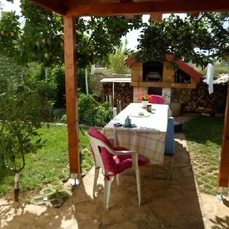In With Terrace, Air Conditioning, Wi-fi Apartman Nin