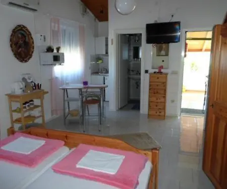 Daire In With Terrace, Air Conditioning, Wi-fi