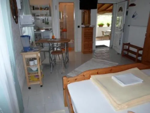 In With Terrace, Air Conditioning, Wi-fi *