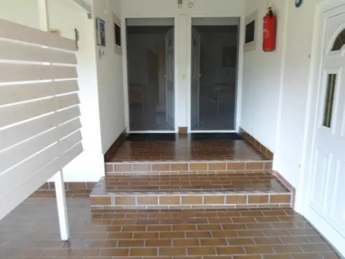 In With Terrace, Air Conditioning, Wi-fi * نين